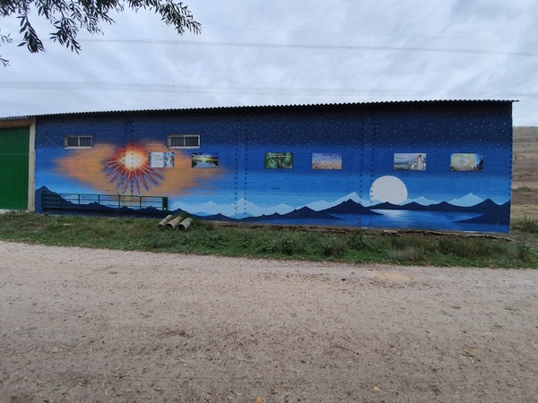 Day 11: Beautiful wall painting in a small village shortly after Tardajos (Rabé de las Calzadas)