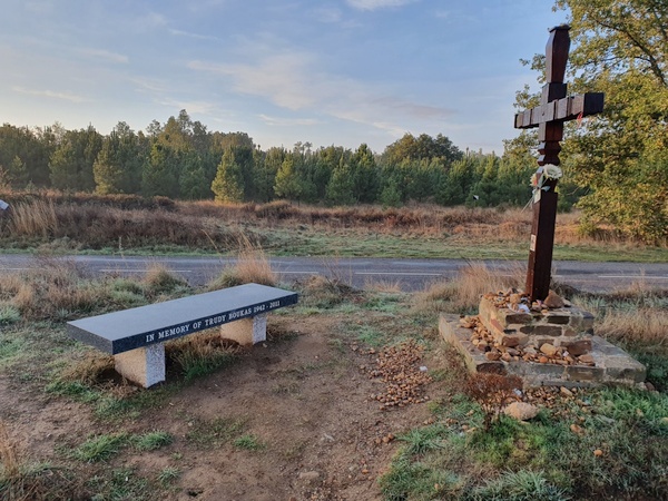 Another life that ended on the Camino. One wonders if it is dangerous or people just decide to walk there in times of trouble?