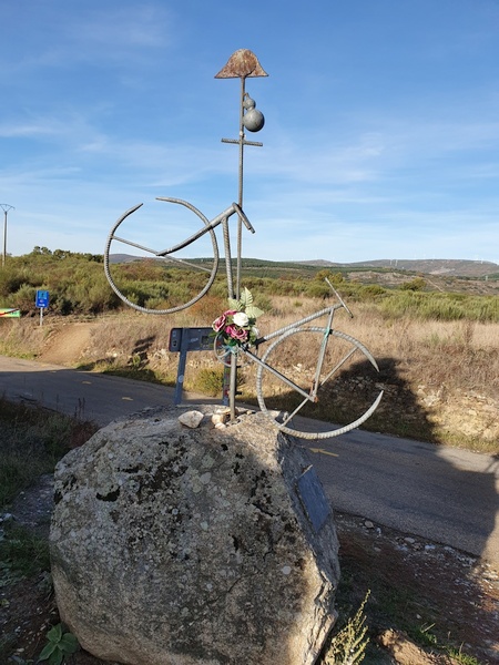 The sign of another pilgrim whose life ended here prematurely.