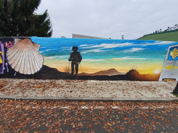 Beautiful wall paintings in O Pedrouzo. Look at all the leaves too. We have really walked into autumn.