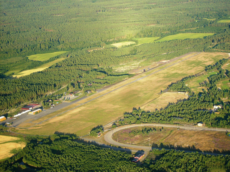 Starmoen flyplass set fra luften