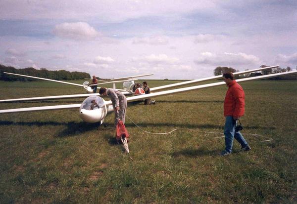 Erik Falkensten kobler DG-300 til spilstart