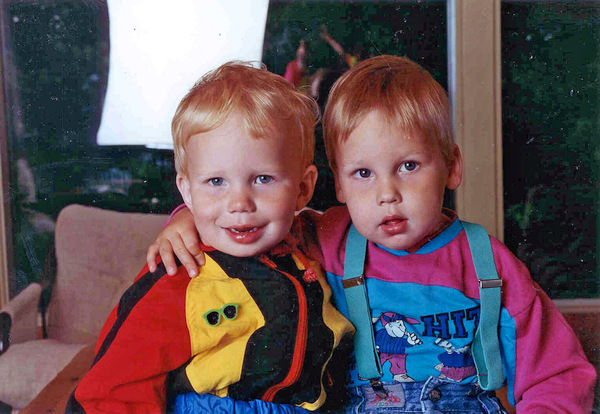 Erik Falkenstens søn, Frederik, og Peter Sejersens søn, Christian.