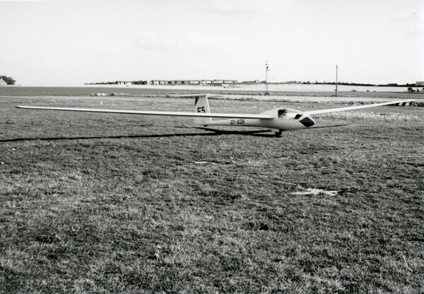 Nimbus II, OY-XOH, under landing på bane 25. Fotograf: Rehne Andersen
