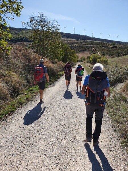 Carola, Eleonora and Fabrizio and another hiker in front.
