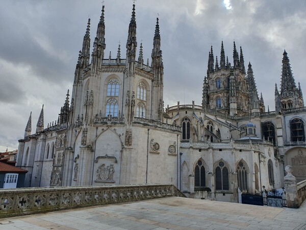 Finally an external view of the Burgos Cathedral where you get an idea of its splendor.
