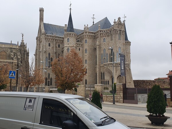 Palace of Gaudì Astorga. Bishop\'s palace designed by Antonio Gaudi, completed in 1913 and used as a religious art museum.