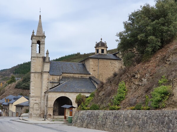 Ermita de Nuestra Señora de las Angustias in Molinaseca